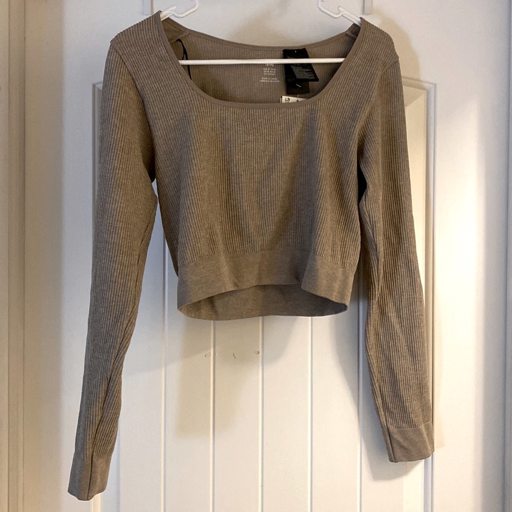 H&M CROP TOP